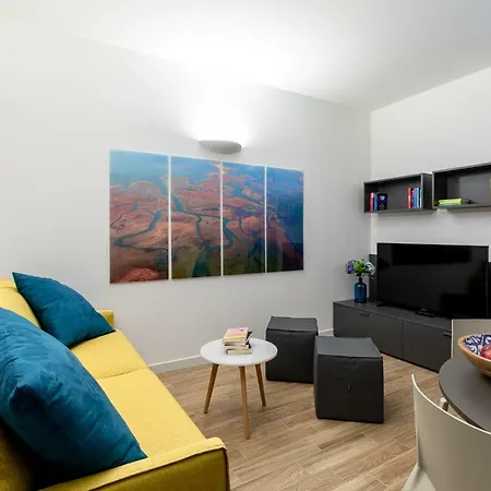 Apartment Beplace In Porta Nuova