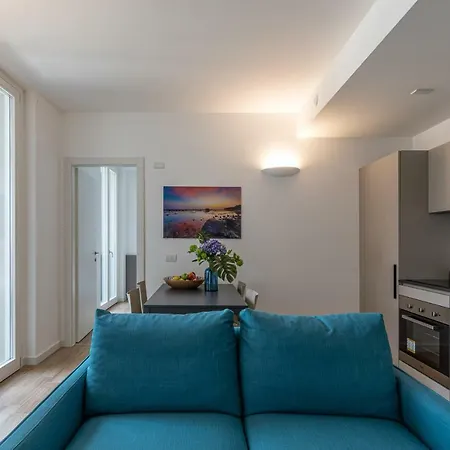 Beplace In Porta Nuova Apartment Milan